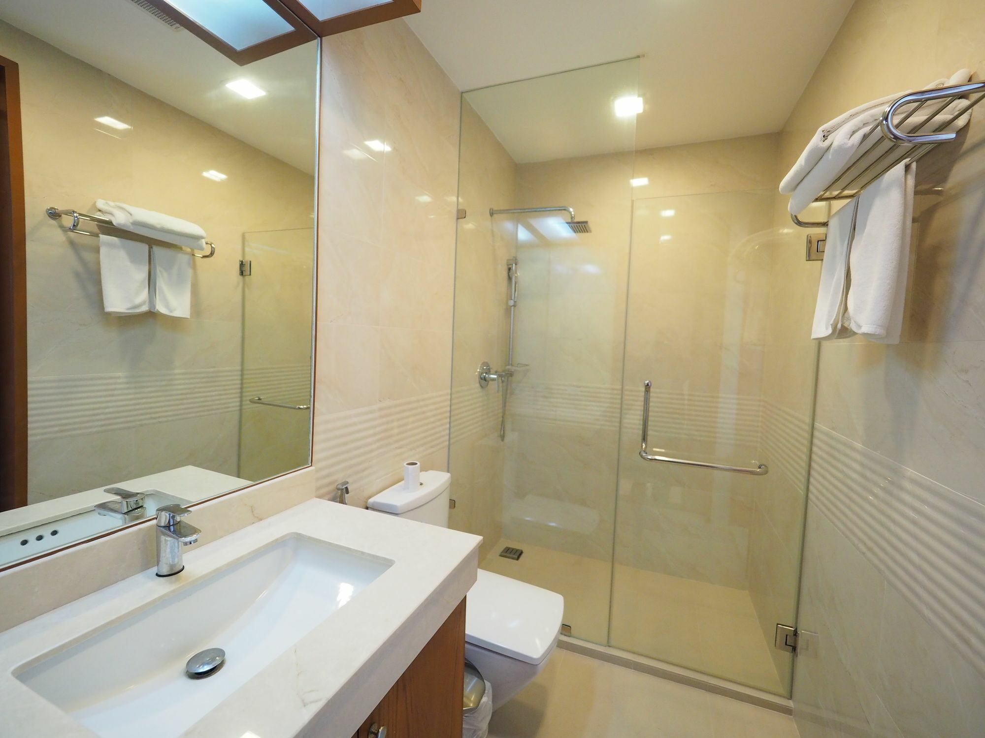 Karon Q Conzept Condominium מראה חיצוני תמונה